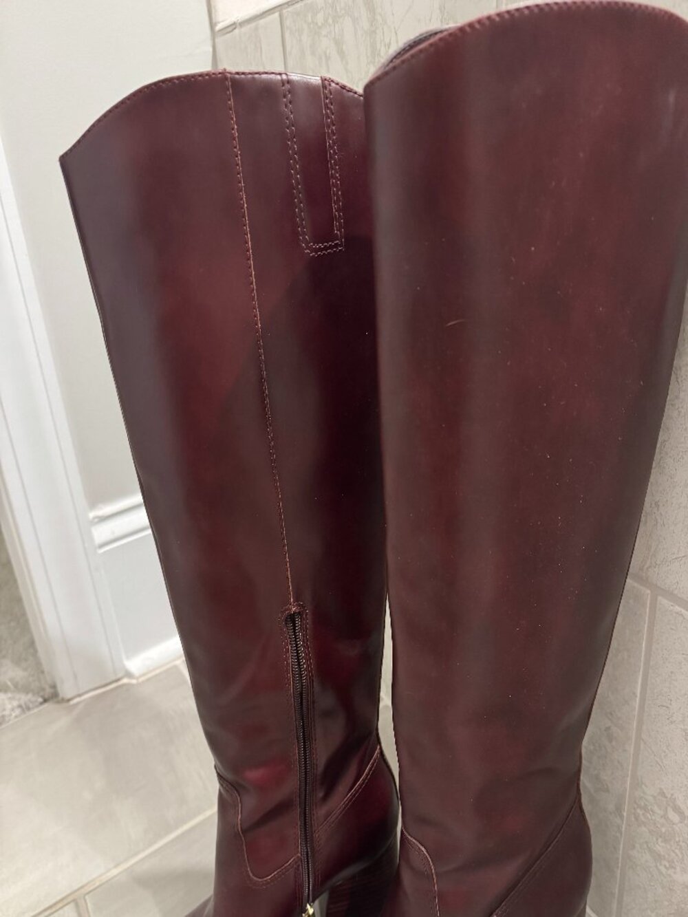 Vince Camuto Leila Boots sz 10